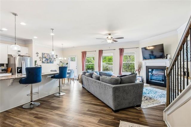 521 Crescent Woode Way, Dallas, GA 30157