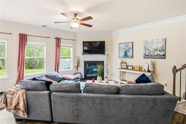 521 Crescent Woode Way, Dallas, GA 30157