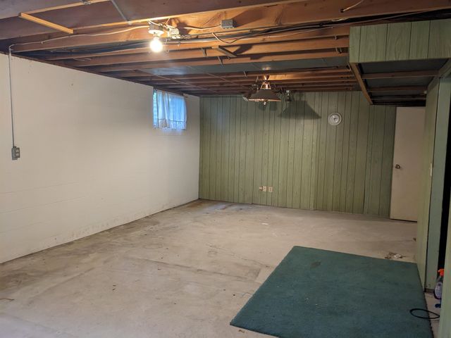 2451 Westbury Drive, Saginaw, MI 48603