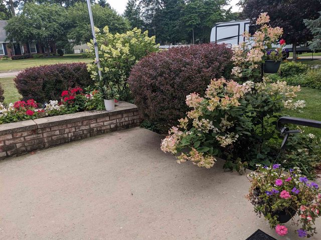 2451 Westbury Drive, Saginaw, MI 48603