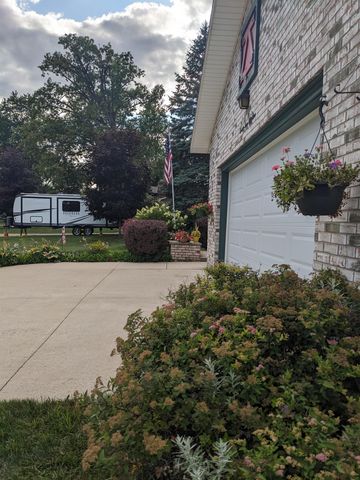 2451 Westbury Drive, Saginaw, MI 48603