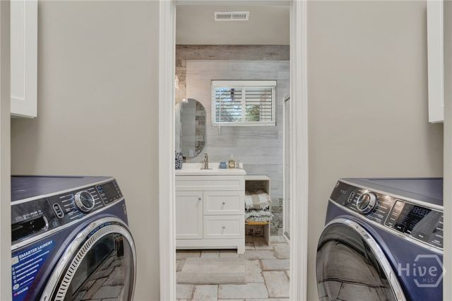 8720 Rivers End Drive, Savannah, GA 31406