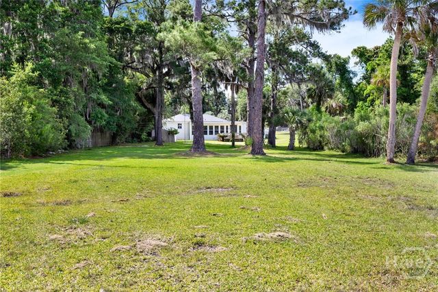 8720 Rivers End Drive, Savannah, GA 31406