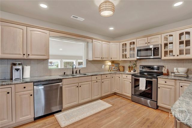 8720 Rivers End Drive, Savannah, GA 31406