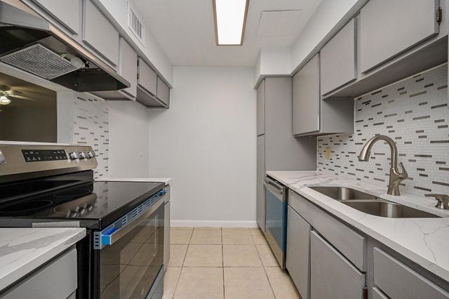 8427 Hearth Drive Drive 2, Houston, TX 77054