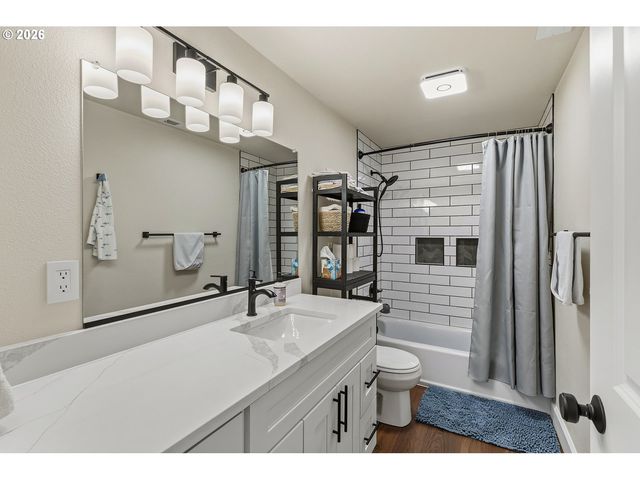 17218 Ne 6TH St, Vancouver, WA 98684