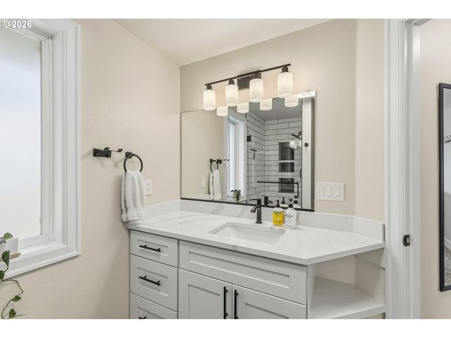 17218 Ne 6TH St, Vancouver, WA 98684