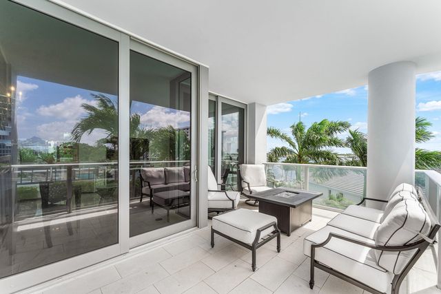2 Water Club Way 403, North Palm Beach, FL 33408
