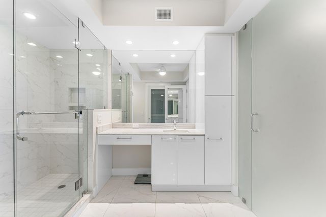 2 Water Club Way 403, North Palm Beach, FL 33408