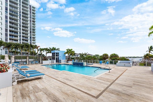 2 Water Club Way 403, North Palm Beach, FL 33408