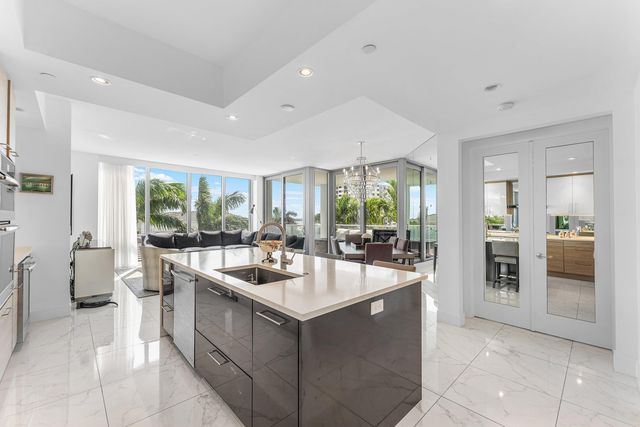 2 Water Club Way 403, North Palm Beach, FL 33408