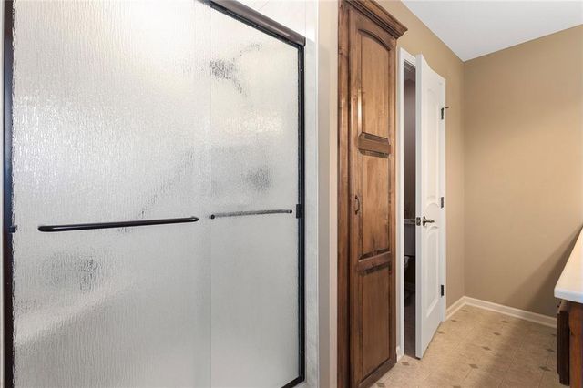 6958 N Atkins Avenue, Kansas City, MO 64152