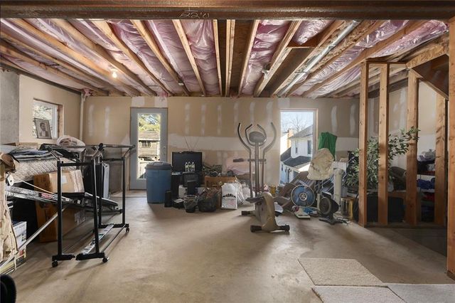 6958 N Atkins Avenue, Kansas City, MO 64152