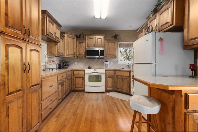 6958 N Atkins Avenue, Kansas City, MO 64152