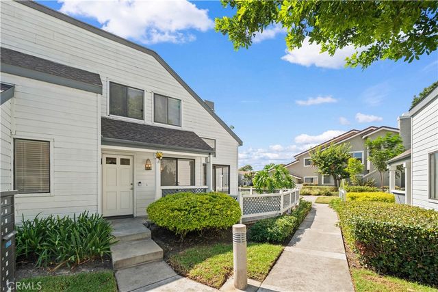 97 Fallingstar 56, Irvine, CA 92614