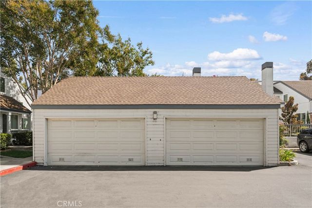 97 Fallingstar 56, Irvine, CA 92614