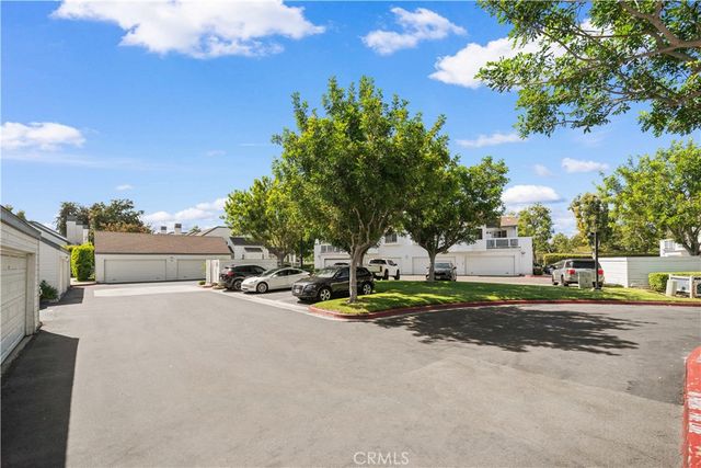 97 Fallingstar 56, Irvine, CA 92614