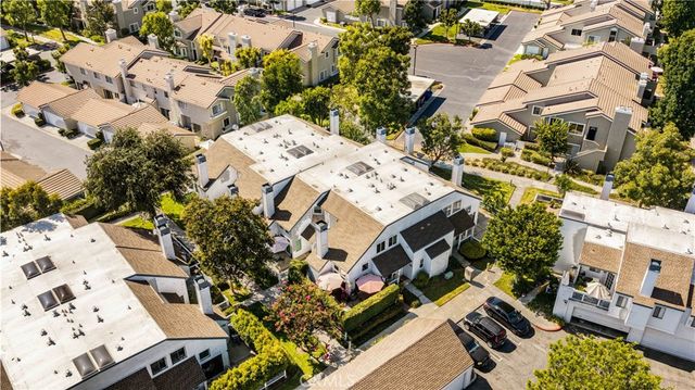 97 Fallingstar 56, Irvine, CA 92614