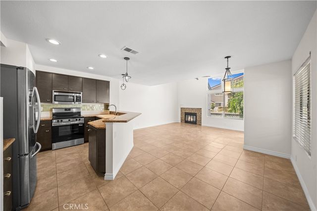 97 Fallingstar 56, Irvine, CA 92614