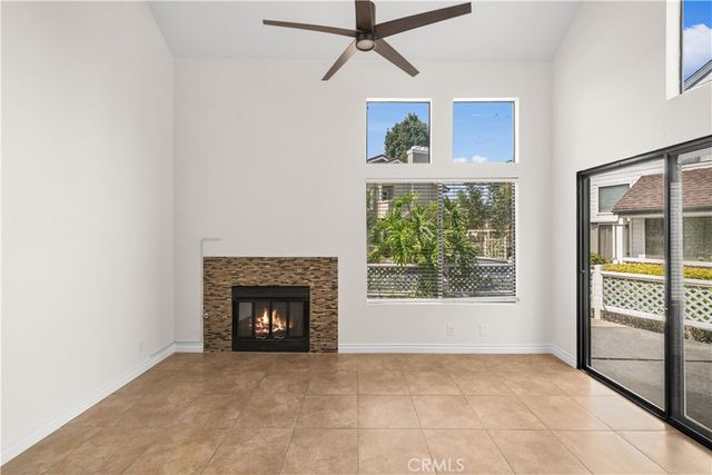 97 Fallingstar 56, Irvine, CA 92614
