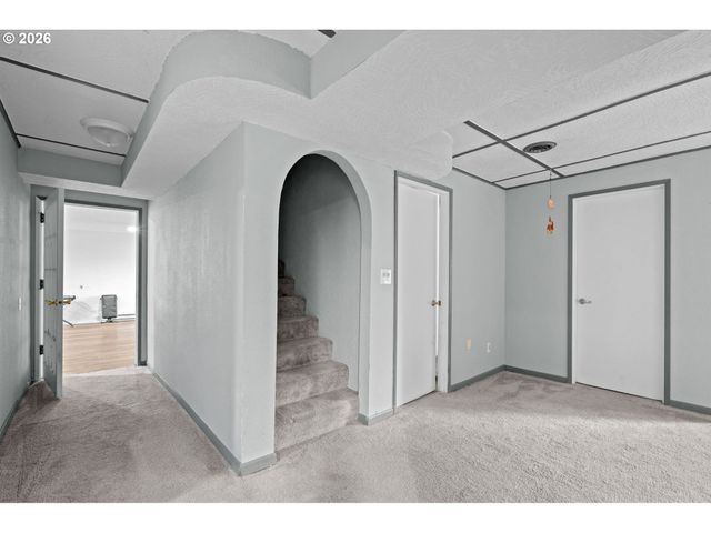 105 ISLAND VIEW Ln, Kelso, WA 98626