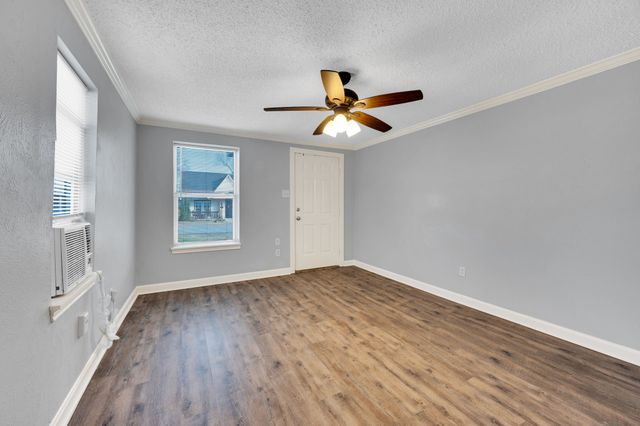 412 E Avenue F, Midlothian, TX 76065