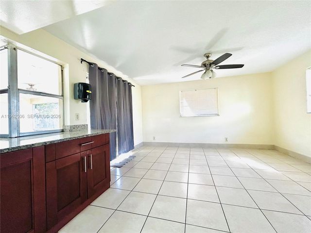 6624 NW 2nd St, Margate, FL 33063