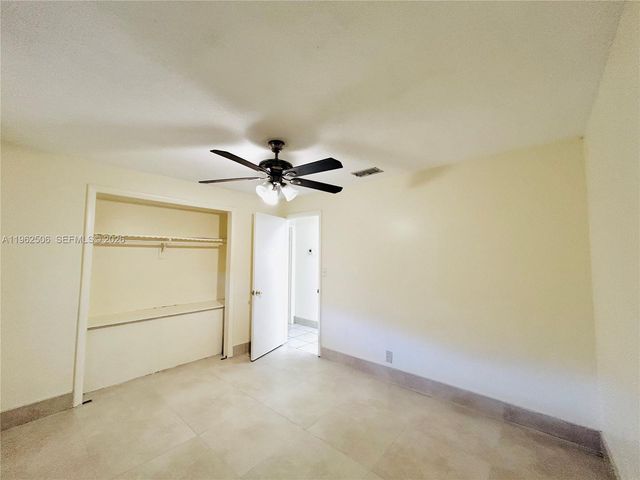 6624 NW 2nd St, Margate, FL 33063