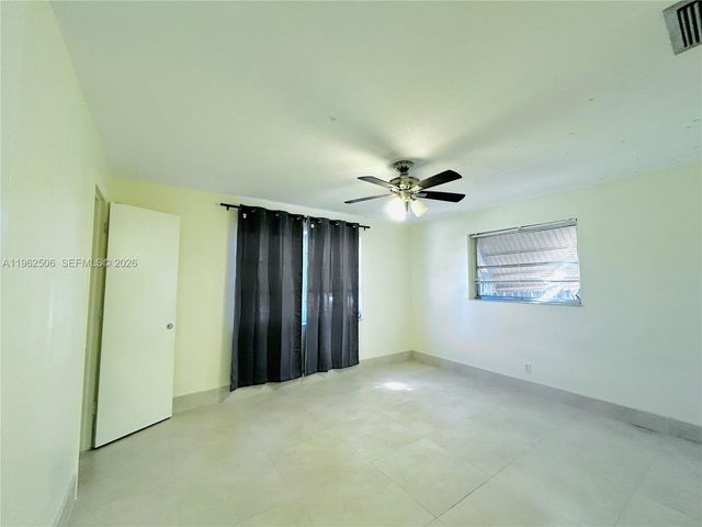 6624 NW 2nd St, Margate, FL 33063