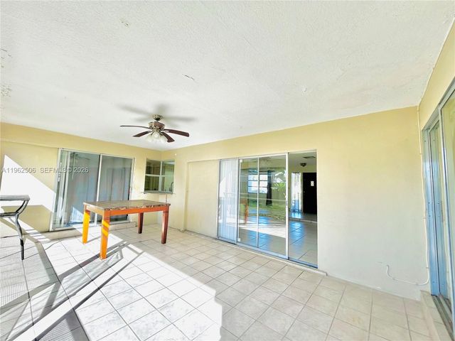 6624 NW 2nd St, Margate, FL 33063