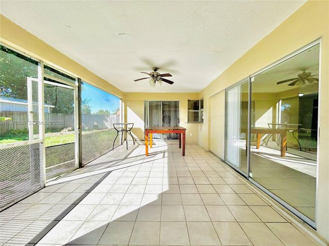 6624 NW 2nd St, Margate, FL 33063