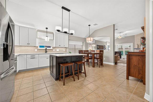 211 Little Summer Drive, Rosenberg, TX 77469