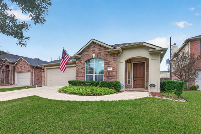 211 Little Summer Drive, Rosenberg, TX 77469