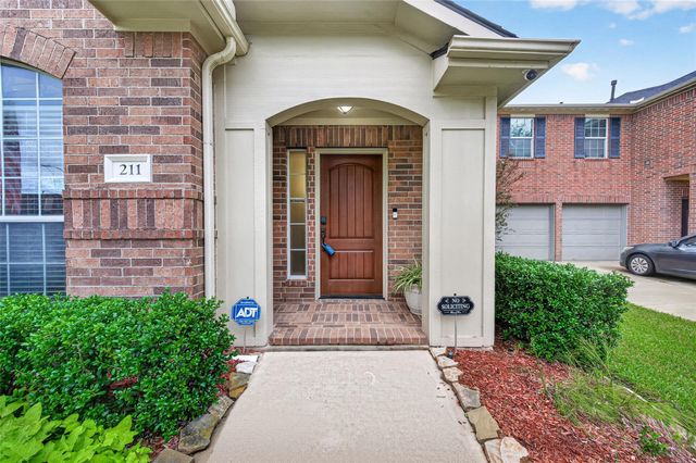 211 Little Summer Drive, Rosenberg, TX 77469