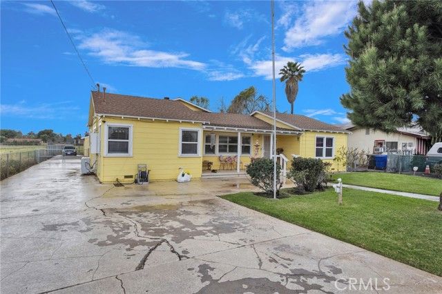 4487 Tyrolite, Jurupa Valley, CA 92509