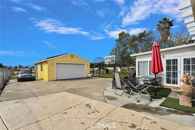 4487 Tyrolite, Jurupa Valley, CA 92509