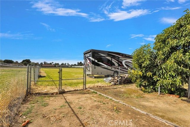 4487 Tyrolite, Jurupa Valley, CA 92509