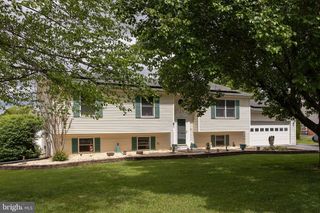 132 NIGHTINGALE AVE, Stephens City, VA 22655