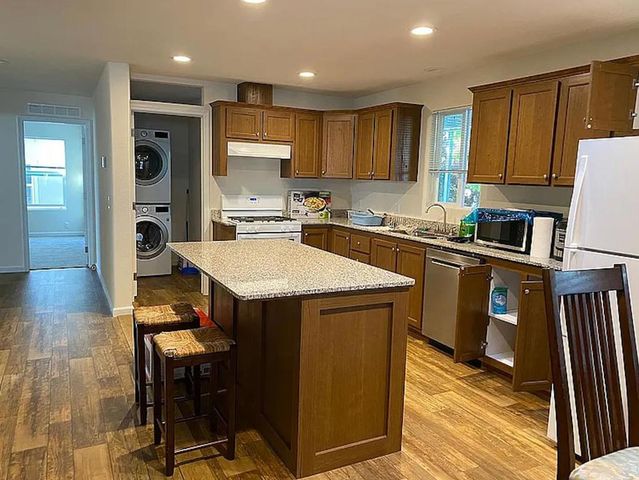 1075 Space Park Way, Mountain View, CA 94043