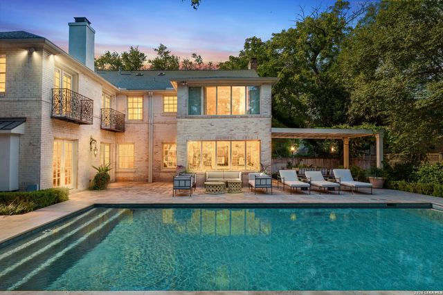 524 Terrell Rd, Terrell Hills, TX 78209