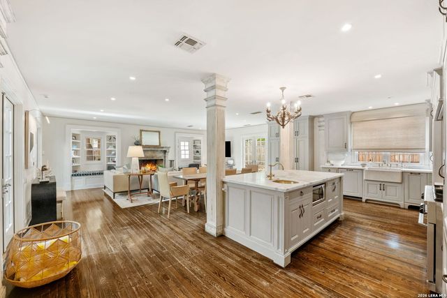 524 Terrell Rd, Terrell Hills, TX 78209