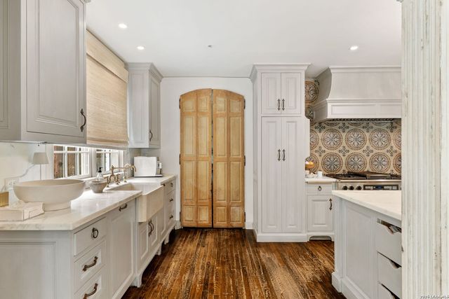 524 Terrell Rd, Terrell Hills, TX 78209