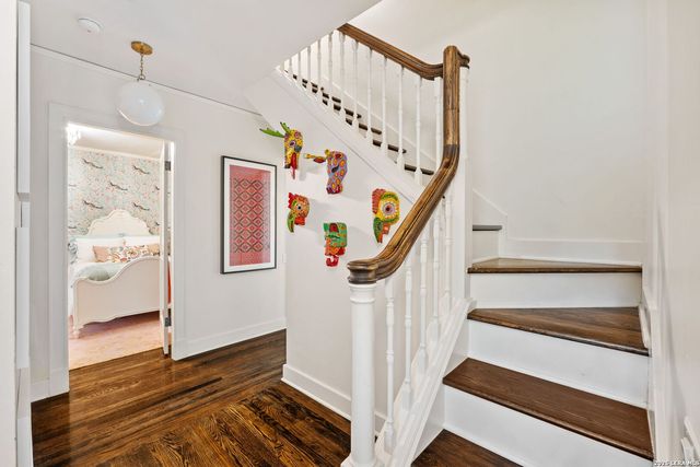 524 Terrell Rd, Terrell Hills, TX 78209