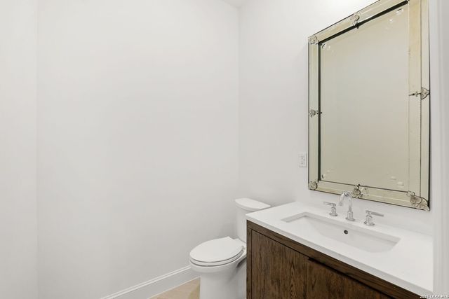 524 Terrell Rd, Terrell Hills, TX 78209