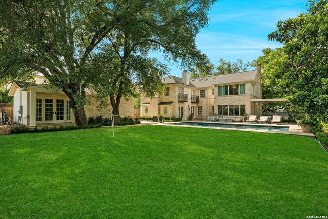 524 Terrell Rd, Terrell Hills, TX 78209