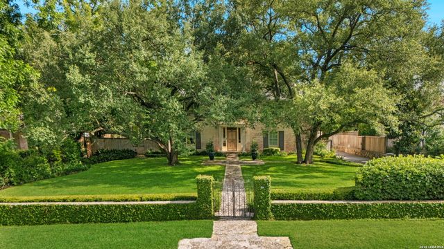 524 Terrell Rd, Terrell Hills, TX 78209