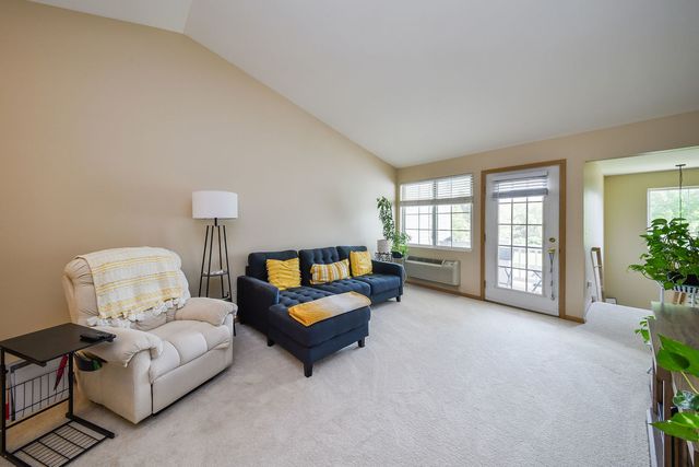 128 Bertram Drive O, Yorkville, IL 60560