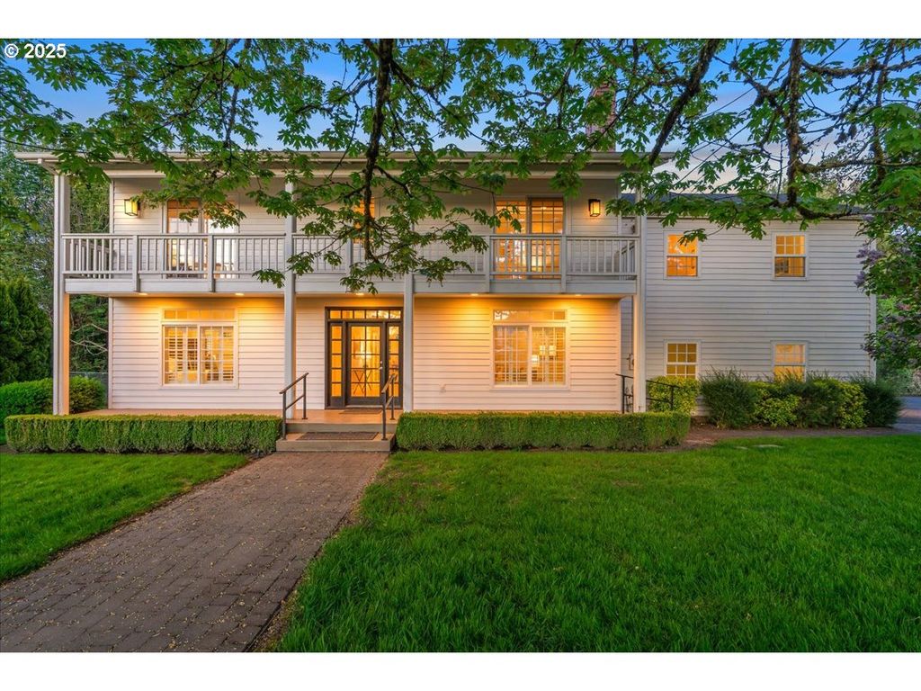 15109 2ND St, Aurora, OR 97002