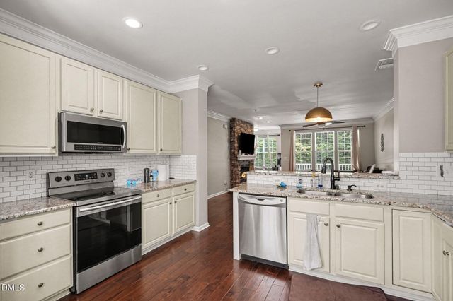 5453 Crescentview Parkway, Raleigh, NC 27606