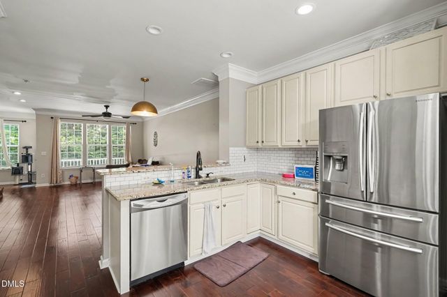 5453 Crescentview Parkway, Raleigh, NC 27606
